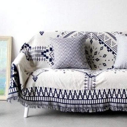 White / Navy Knitted Nordic Sofa Throw Cover Blanket