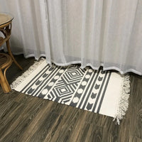 Woven Ethnic Geometric Pattern Accent Throw Rug