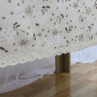 Brown Dandelion Floral Pattern Tablecloth w/ Lace