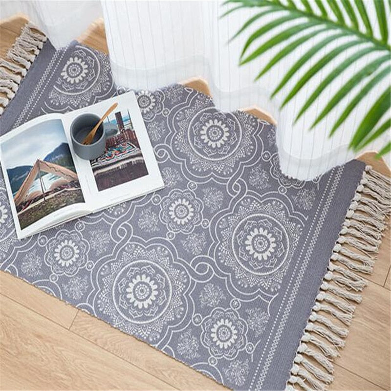 Woven Gray Floral Mandala Pattern Accent Throw Rug