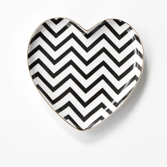 Geometric Pattern Heart-Shaped Snack / Dessert Dish Plate